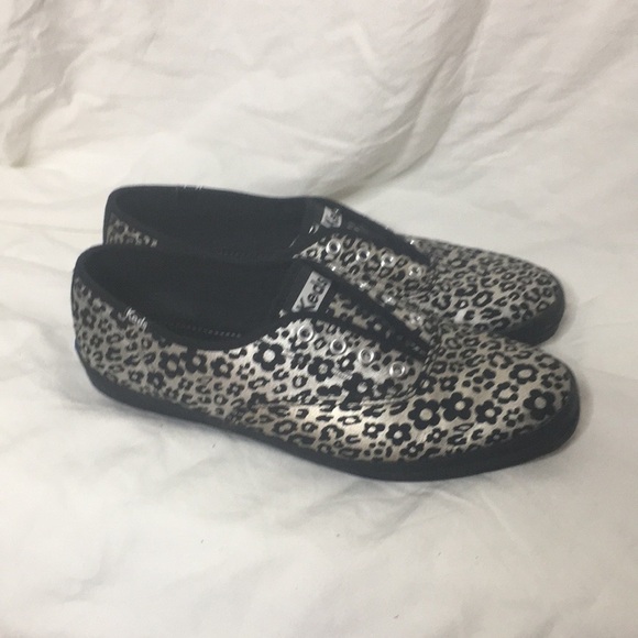 Keds black floral print. - Picture 1 of 8